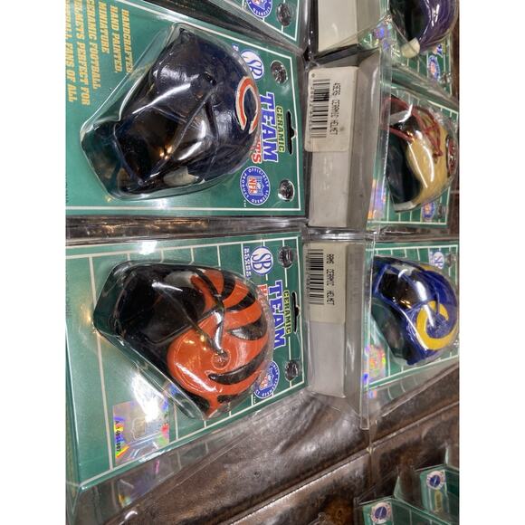 Vintage Score Board Ceramic NFL Helmet 1997 Hand Painted NEW. LOT OF 12 - Picture 15 of 16